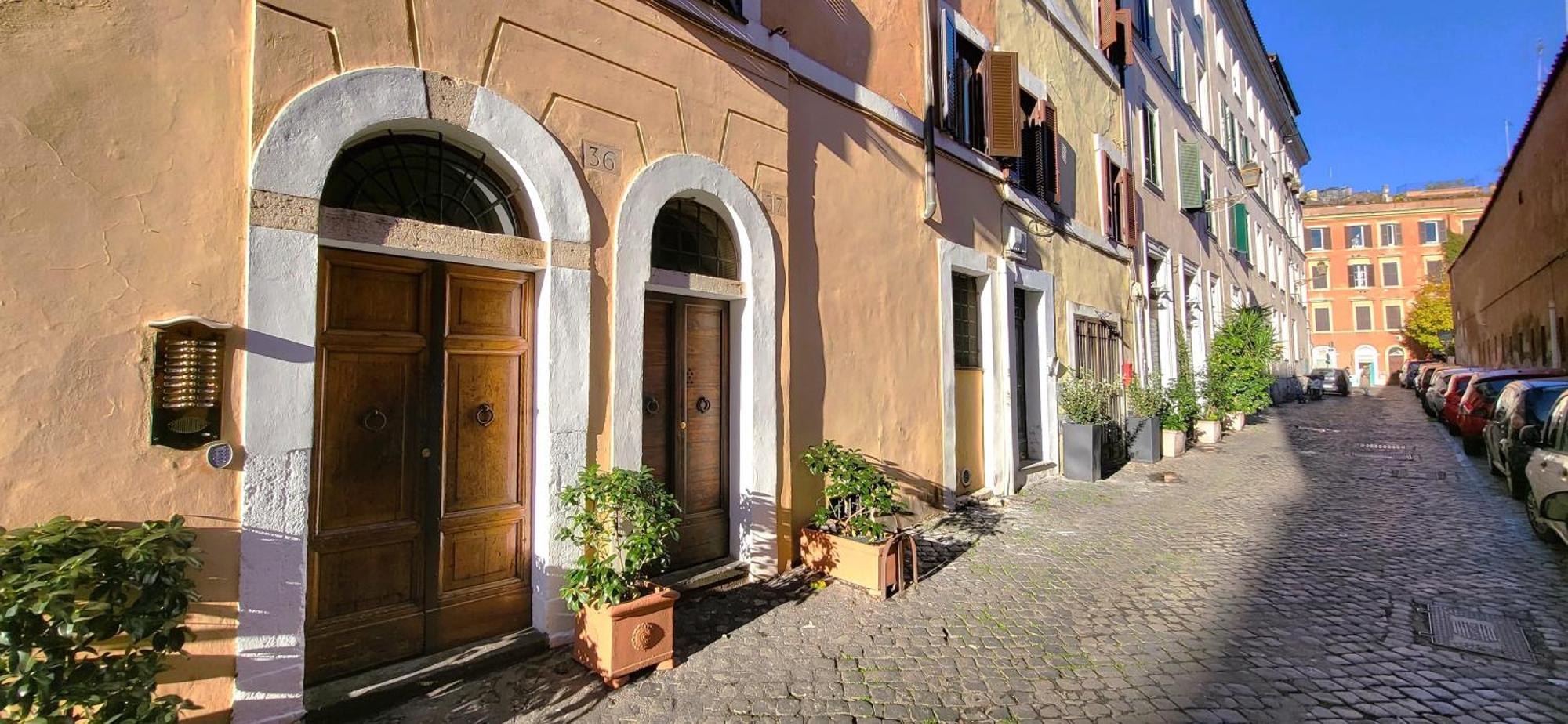 Apartment The Gem - Trastevere Cozy Retreat With Pool Rom